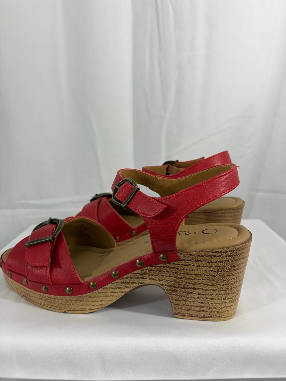NWT Journee Collection Women’s Size 8 Red Comfortable 3 Inch Heel Sandals